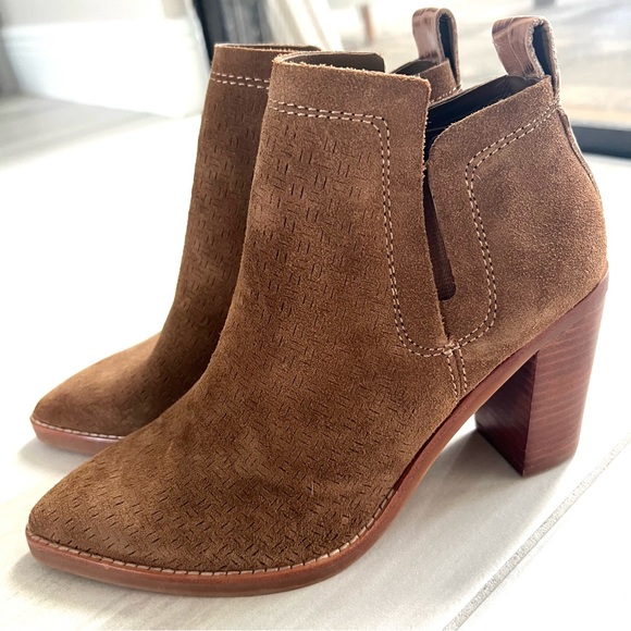 DOLCE VITA Women’s Suede Booties size 6.5 - Picture 3 of 7